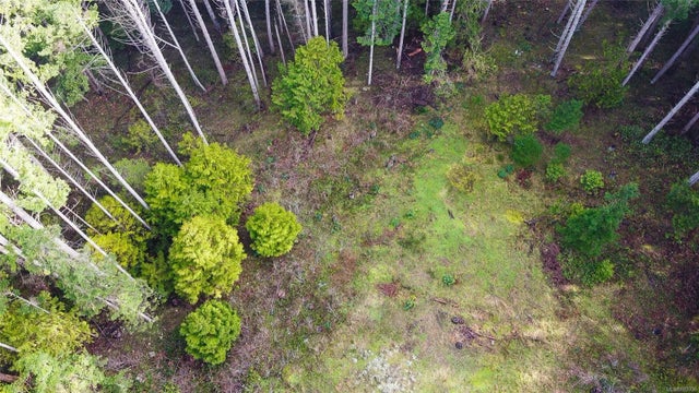 2 of 27 - 910 Keith Dr, Gabriola Island, BC