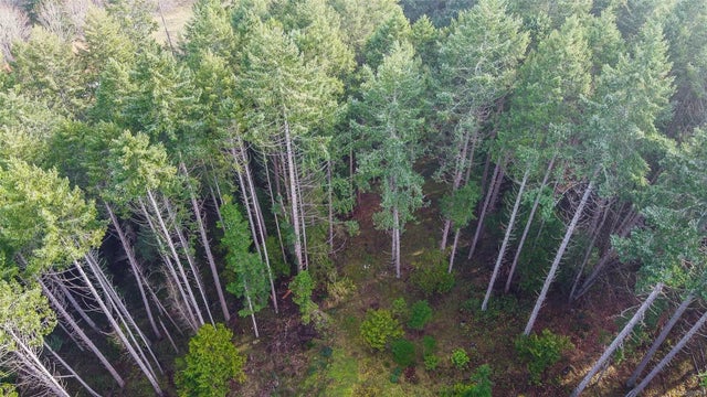 3 of 27 - 910 Keith Dr, Gabriola Island, BC