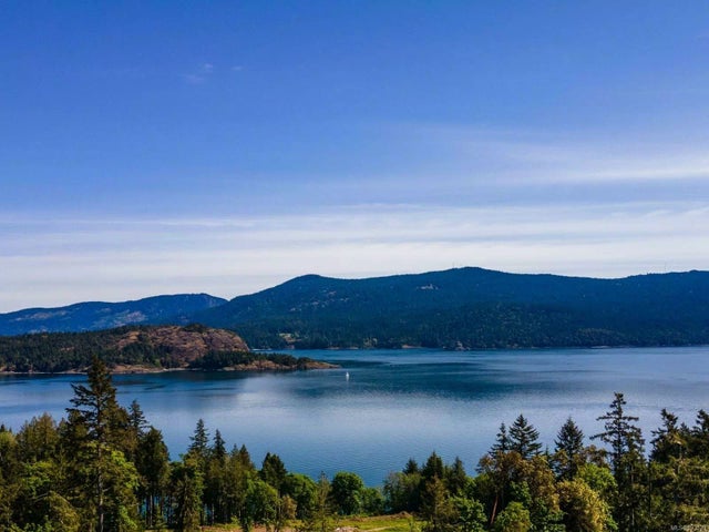 2 of 11 - 1195 Fairbanks Rd, Cowichan Bay, BC