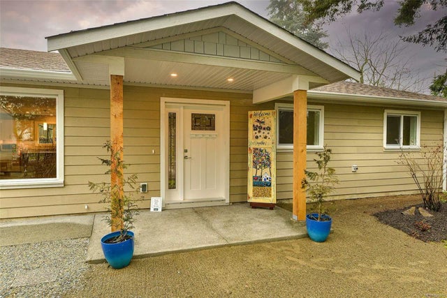 3 of 36 - 4372 Telegraph Rd, Cowichan Bay, BC