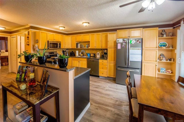 4 of 33 - 8100 Bertha St, Crofton, BC