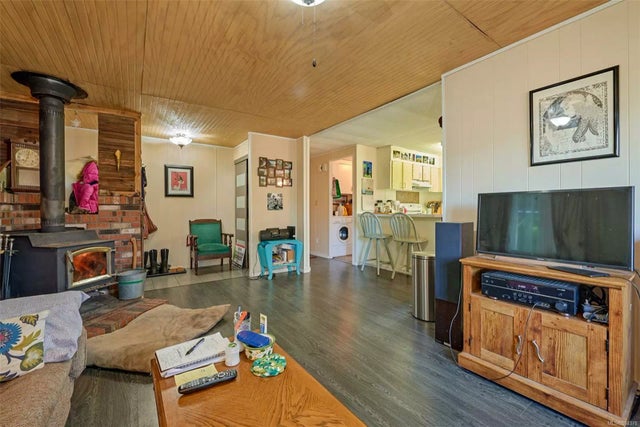 4 of 32 - 7772 Tozer Rd, Fanny Bay, BC