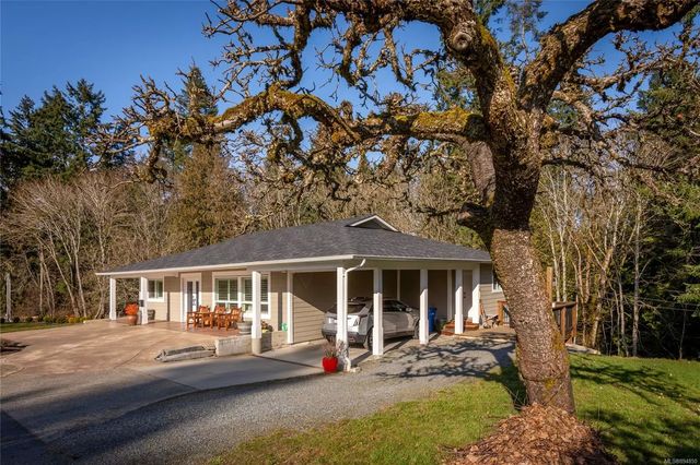 2 of 54 - 319 8th St, Nanaimo, BC