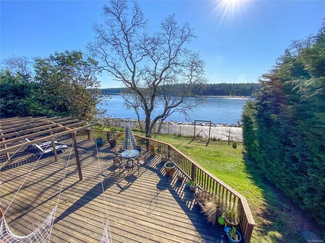 1 of 49 - 1983 South Rd, Gabriola Island, BC