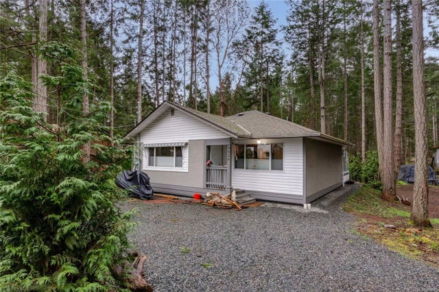 1 of 20 - 3025 Commodore Way, Gabriola Island, BC