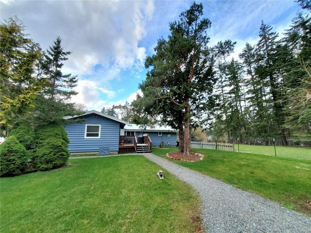 2 of 21 - 760 Captain Ahab's Terr, Gabriola Island, BC