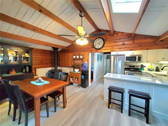 3 of 21 - 760 Captain Ahab's Terr, Gabriola Island, BC