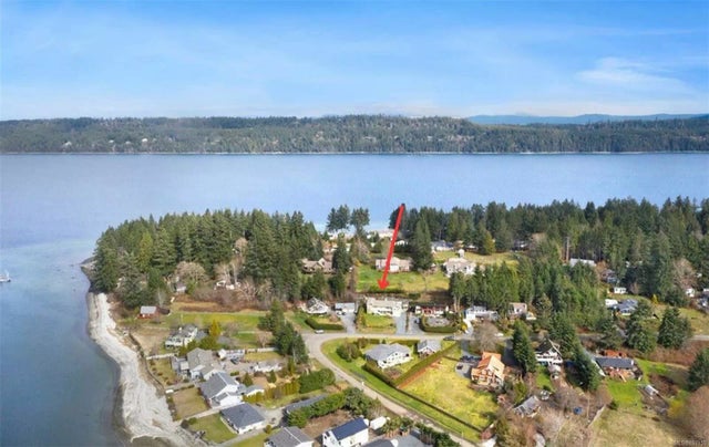 1 of 37 - 7626 Tozer Rd, Fanny Bay, BC