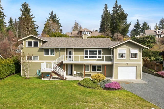 3 of 37 - 7626 Tozer Rd, Fanny Bay, BC