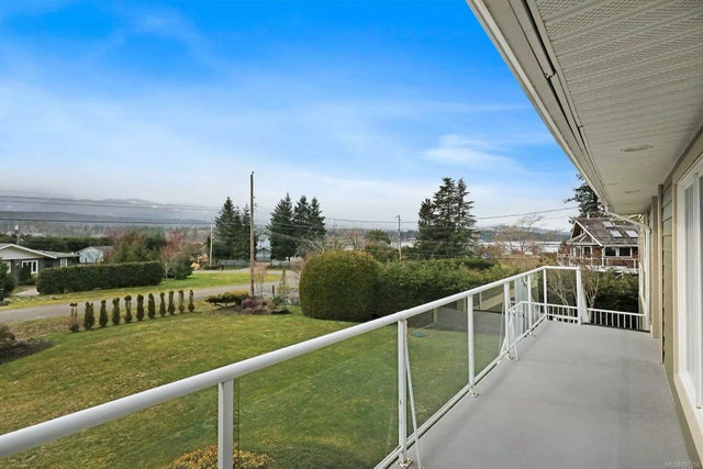 4 of 37 - 7626 Tozer Rd, Fanny Bay, BC