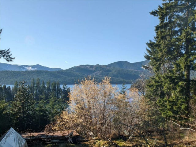 3 of 5 - 10231 Youbou Rd, Youbou, BC
