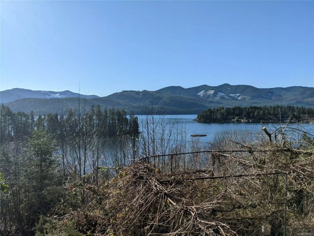 4 of 5 - 10231 Youbou Rd, Youbou, BC