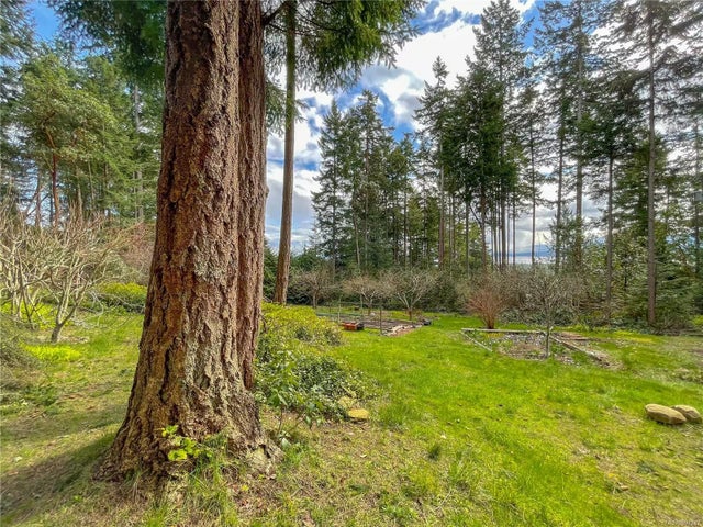 4 of 33 - 1601 Chernoff Dr, Gabriola Island, BC