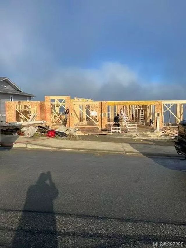 3 of 12 - 5326 Dewar Rd, Nanaimo, BC