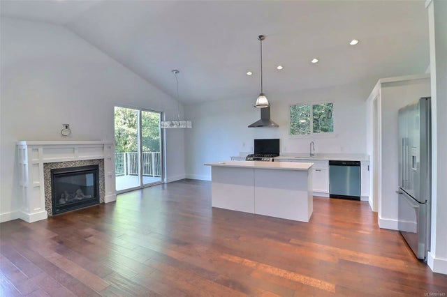 3 of 11 - 7936 Northview Dr, Crofton, BC