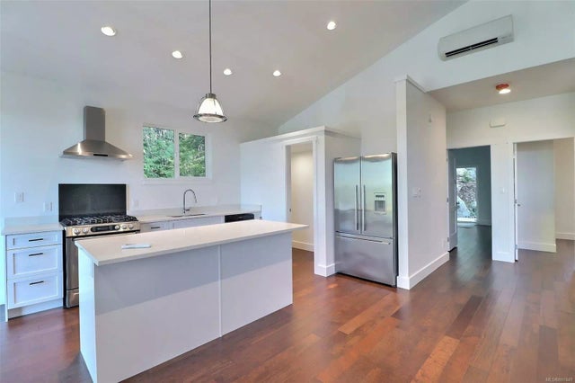 4 of 11 - 7936 Northview Dr, Crofton, BC