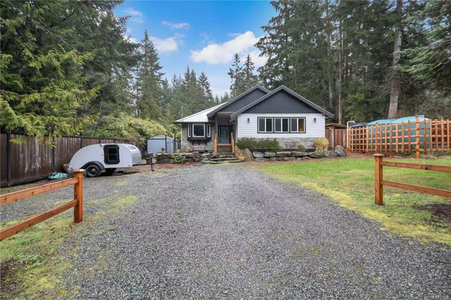 1 of 67 - 639 Gallagher Way, Gabriola Island, BC