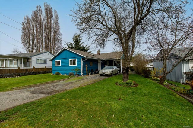 1 of 44 - 1579 Charlotte St, Crofton, BC