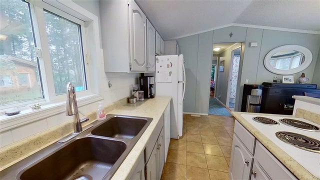 3 of 35 - 3030 Commodore Way, Gabriola Island, BC