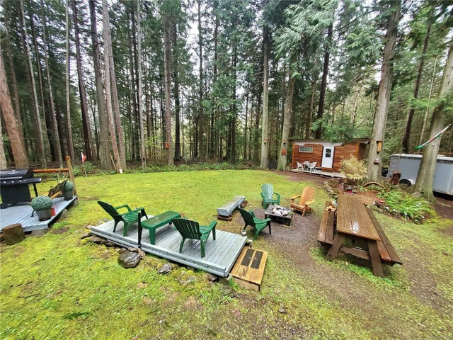 1 of 9 - 384 Hemlock Ave, Gabriola Island, BC