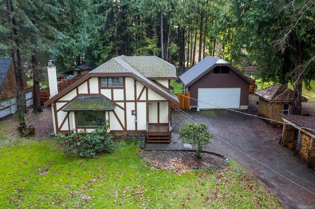 1 of 32 - 355 Ships Point Rd, Fanny Bay, BC