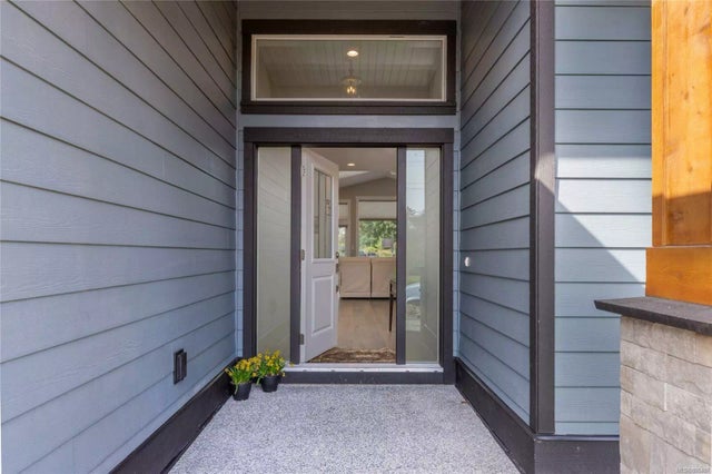 4 of 38 - 2025 Akenhead Rd, Nanaimo, BC