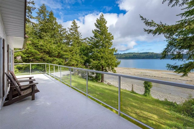 1 of 32 - 7770 Ships Point Rd, Fanny Bay, BC