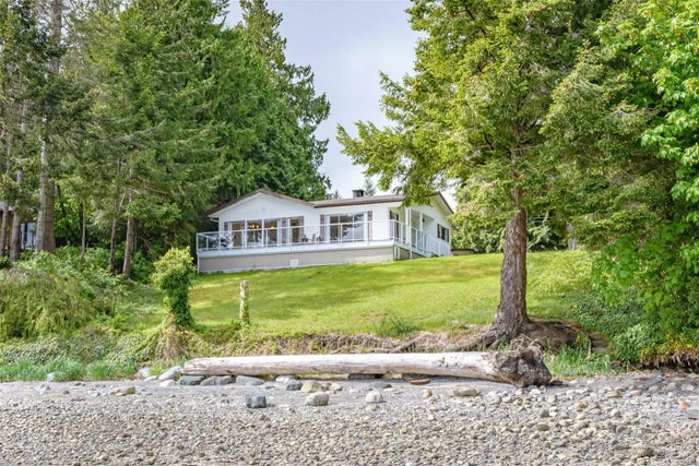 3 of 32 - 7770 Ships Point Rd, Fanny Bay, BC