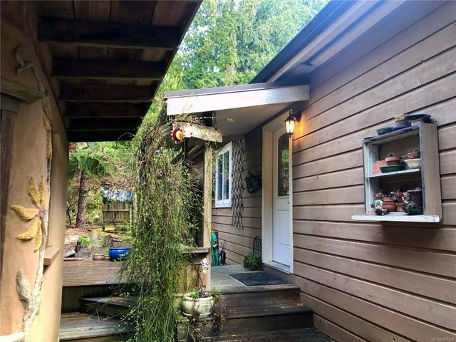 4 of 76 - 911 Dirksen Rd, Gabriola Island, BC