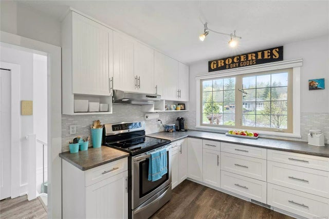 3 of 73 - 6622 Mystery Beach Rd, Fanny Bay, BC