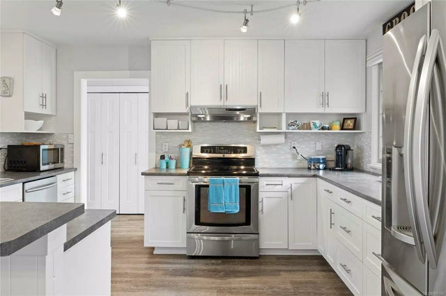 4 of 73 - 6622 Mystery Beach Rd, Fanny Bay, BC