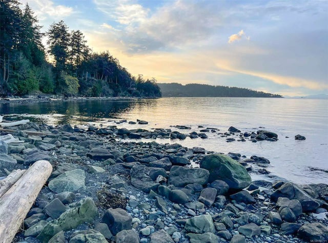 1 of 51 - 625 Bluewater Rd, Gabriola Island, BC