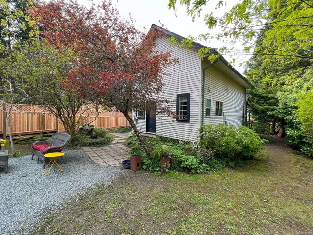 1 of 37 - 880 Chichester Rd W, Gabriola Island, BC