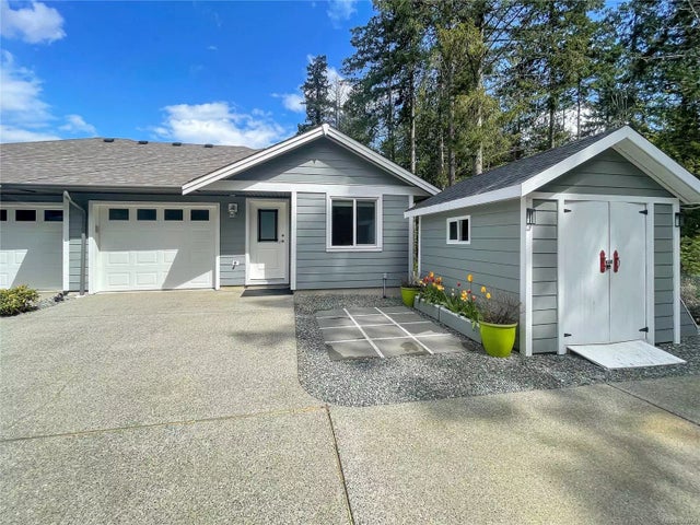 1 of 30 - 7957 Northview Dr, Crofton, BC