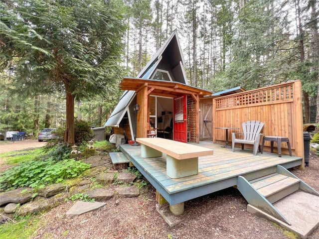 1 of 21 - 355 King Rd, Gabriola Island, BC
