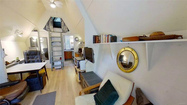 3 of 21 - 355 King Rd, Gabriola Island, BC