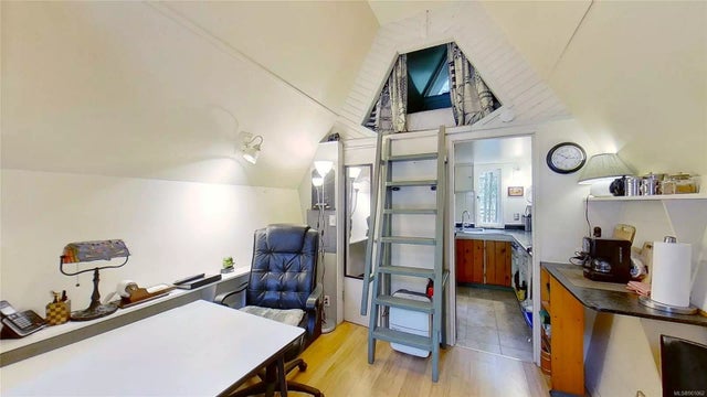 4 of 21 - 355 King Rd, Gabriola Island, BC