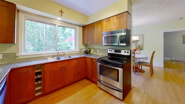 4 of 27 - 387 Stephens Rd, Gabriola Island, BC