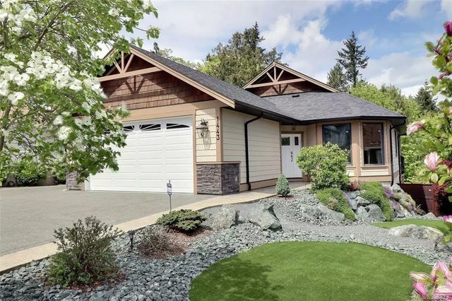 1 of 20 - 1443 Hayhurst Cres, Crofton, BC