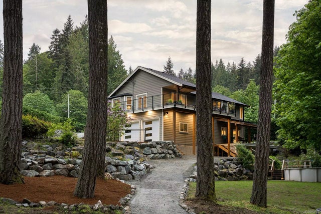 1 of 52 - 1075 Paradise Close, Cowichan Bay, BC