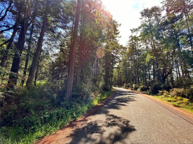 1 of 24 - Lt 1 James Way, Gabriola Island, BC