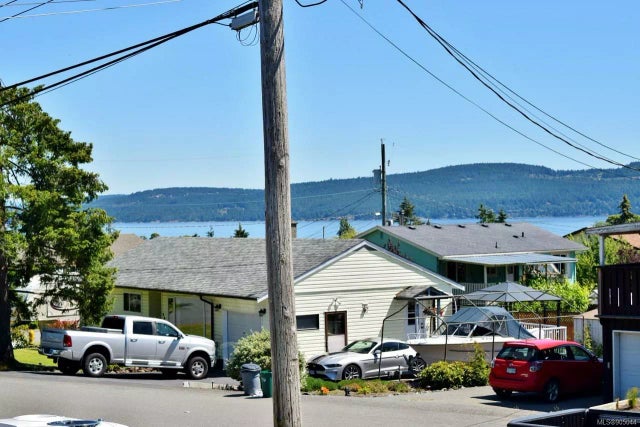 5 of 39 - 8050 Bertha St, Crofton, BC