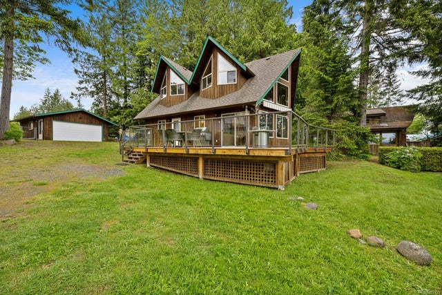 1 of 53 - 7672 Tozer Rd, Fanny Bay, BC