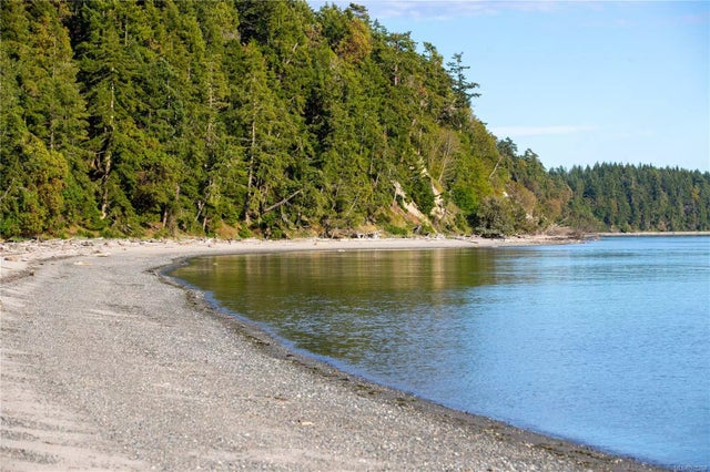 1 of 34 - 77 Mapleleaf Lane, Sidney Island, BC