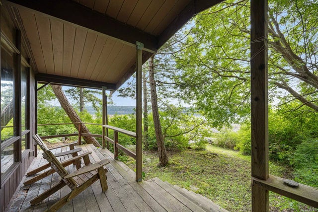 1 of 16 - 168 Baynes Dr, Fanny Bay, BC