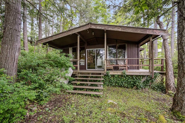 2 of 16 - 168 Baynes Dr, Fanny Bay, BC