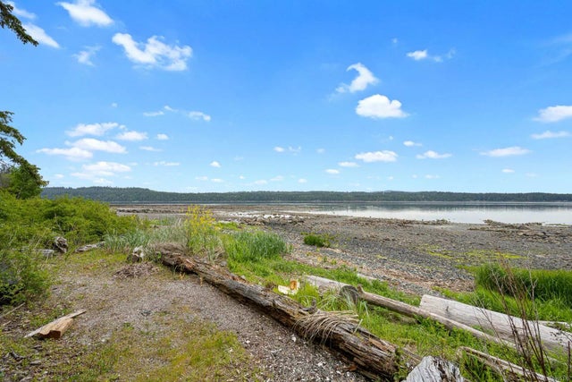 3 of 16 - 168 Baynes Dr, Fanny Bay, BC