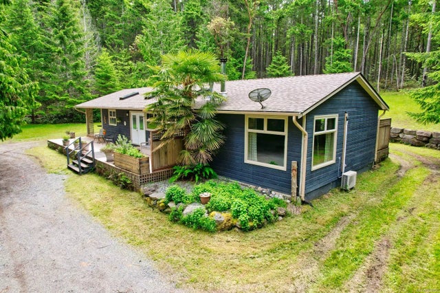 1 of 50 - 420 Taylor Bay Rd, Gabriola Island, BC