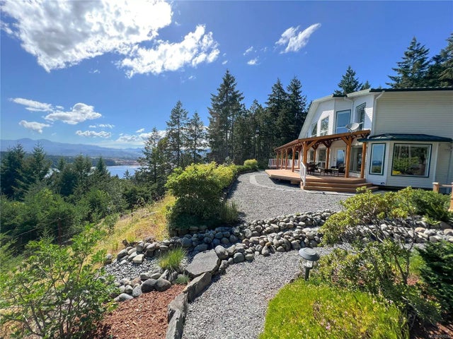 1 of 39 - 1115 Coats Dr, Gabriola Island, BC