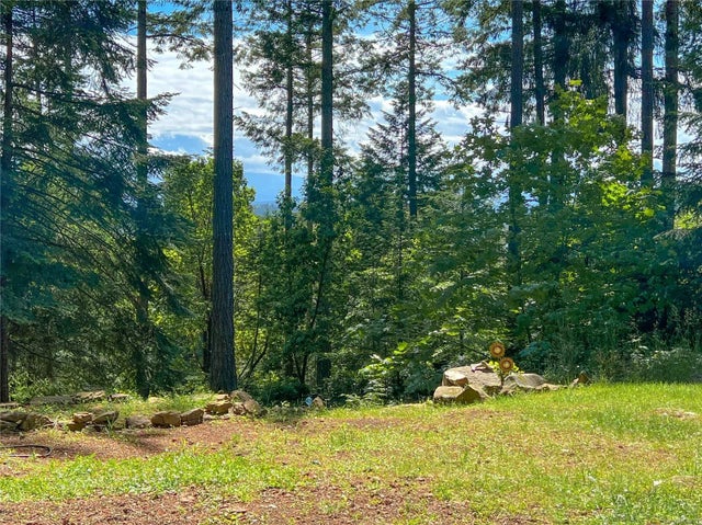 1 of 9 - 2435 Tyee Dr, Gabriola Island, BC